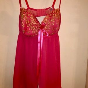 Gorgeous coral Underwire babydoll. 22/24